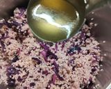 Foto del passaggio 5 della ricetta Risotto con cavolo rosso gorgonzola e noci
