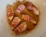 Baconba tekert csirkemell sajtszószban, fűszeres burgonyával recept fázis 2 fotója