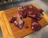 Une image de l'étape 1 de Sauté de sanglier aux carottes (sanglier préalablement mariné 12h).