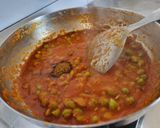 A picture of step 2 of Green chana nu punjabi shak.