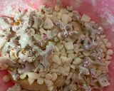 A picture of step 3 of White chocolate peppermint pretzel cookies.