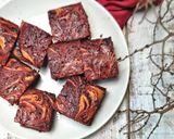 Foto langkah ke 7 dari resep Red Velvet Cheese Brownies.