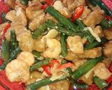 Foto langkah ke 6 dari resep Tumis udang, kacang panjang campur tempe.