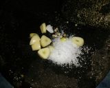 Foto langkah ke 3 dari resep Sop Sayur Sosis.