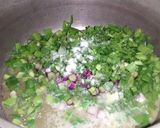 Foto del paso 2 de la receta: Salsa de pollo y verdeo