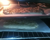 Foto del paso 5 de la receta: Coca de forner con piñones (sin gluten)