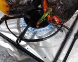 Foto del paso 3 de la receta: Langostinos en su caldo y paprika