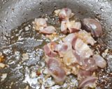 Hình bước làm 3 của món Lòng gà xào rau củ