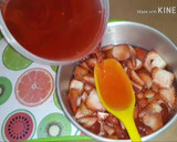 Foto del paso 3 de la receta: Gelatina de lechera con fresas encapsuladas!!!
