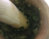 Foto del paso 2 de la receta: Pescadilla en papillote con salsa cremosa de piquillos al coñac (sin horno)