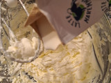 Tiramisù alla crema al  limone al profumo di limoncello,pistacchi e limone caramellato