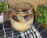 Foto langkah ke 5 dari resep Ice Coffee Milk.
