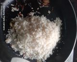 A picture of step 3 of Walnut white pulao.