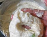 A picture of step 3 of Urad Dal Vada.