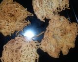 A picture of step 7 of Spicy Schezwan Noodle Nest.