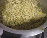 A picture of step 2 of Green pulao.