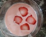 स्ट्रॉबेरी योगर्ट(Strawberry yogurt recipe in hindi) रेसिपी चरण 3 फोटो
