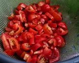 Foto del paso 1 de la receta: BOWL DE QUESO Crema y Tomate🍅con Reducción de Vinagre Bálsamico y 🌿Albahaca🌿...!