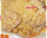 A picture of step 2 of Murmuray Ki Chikki.