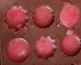 A picture of step 2 of Melon watermelon chocolate.