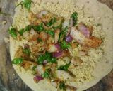 A picture of step 2 of Besan paratha.