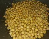 स्पाइसी आलू छोले(spicy aloo chole recipe in hindi) रेसिपी चरण 1 फोटो