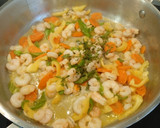 Foto del paso 4 de la receta: Arroz frito con gambas