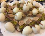 Foto del paso 1 de la receta: Huevos de codorniz con atún y guindilla