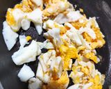รูปขั้นตอนการทำที่ 2 ของ ไข่คั่วพริกสด By SanD