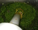 A picture of step 2 of Hare chane ki chutney.