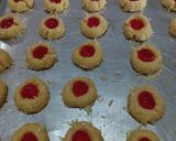 Foto langkah ke 4 dari resep Thumbprint Cookies.