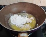 A picture of step 3 of Pasta in White Sauce.