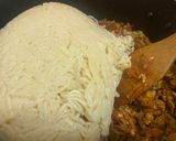 A picture of step 8 of Malaysian style Mie goreng.