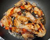 Foto langkah ke 3 dari resep Tumis Ayam Kecap Inggris Pedas.