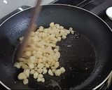 खजूर लाडू (Khajoor Ladoo Recipe In Marathi) रेसिपी स्टेप 2 फोटो 