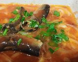 Hình bước làm 2 của món Cá hộp sốt cà xào hành tây