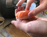 Foto del paso 7 de la receta: Cómo hacer Sushi de atún y salmón desde cero: Maki, Temaki y Nigiri