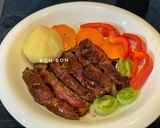 Hình bước làm 4 của món Bò Áp Chảo Sốt BBQ Hàn Quốc