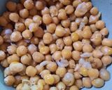 A picture of step 4 of Mix chana chaat.