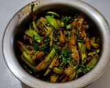 A picture of step 3 of Ivy groud  fry.