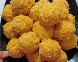 Foto langkah ke 3 dari resep Mac & Cheese ball.