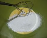 Foto langkah ke 2 dari resep Souffle Pancake.