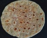A picture of step 5 of Stuffed Masala Besan Roti.