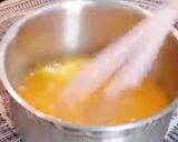 صورة لخطوة 11 من وصفة كيك البرتقال 🍊 مع الصوص هشه وخفيفة