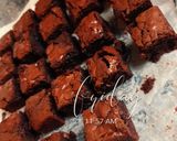 A picture of step 8 of Fudgy brwnies.