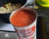 Foto del paso 5 de la receta: Chorizo con azafrán (tipo a la pomarola)