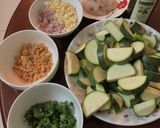 Hình bước làm 1 của món Bí ngòi xào tôm