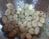 A picture of step 3 of Chicken Mushroom Gnocchi Salad.