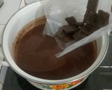 Foto langkah ke 6 dari resep Puding Lapis Oreo Coklat.