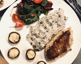 Pas rețetă Pui la grill cu sos de ciuperci, salată și ciuperci umplute 4 fotografie